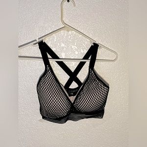 Women’s Victoria’s Secret padded, sports bra. Women’s medium.